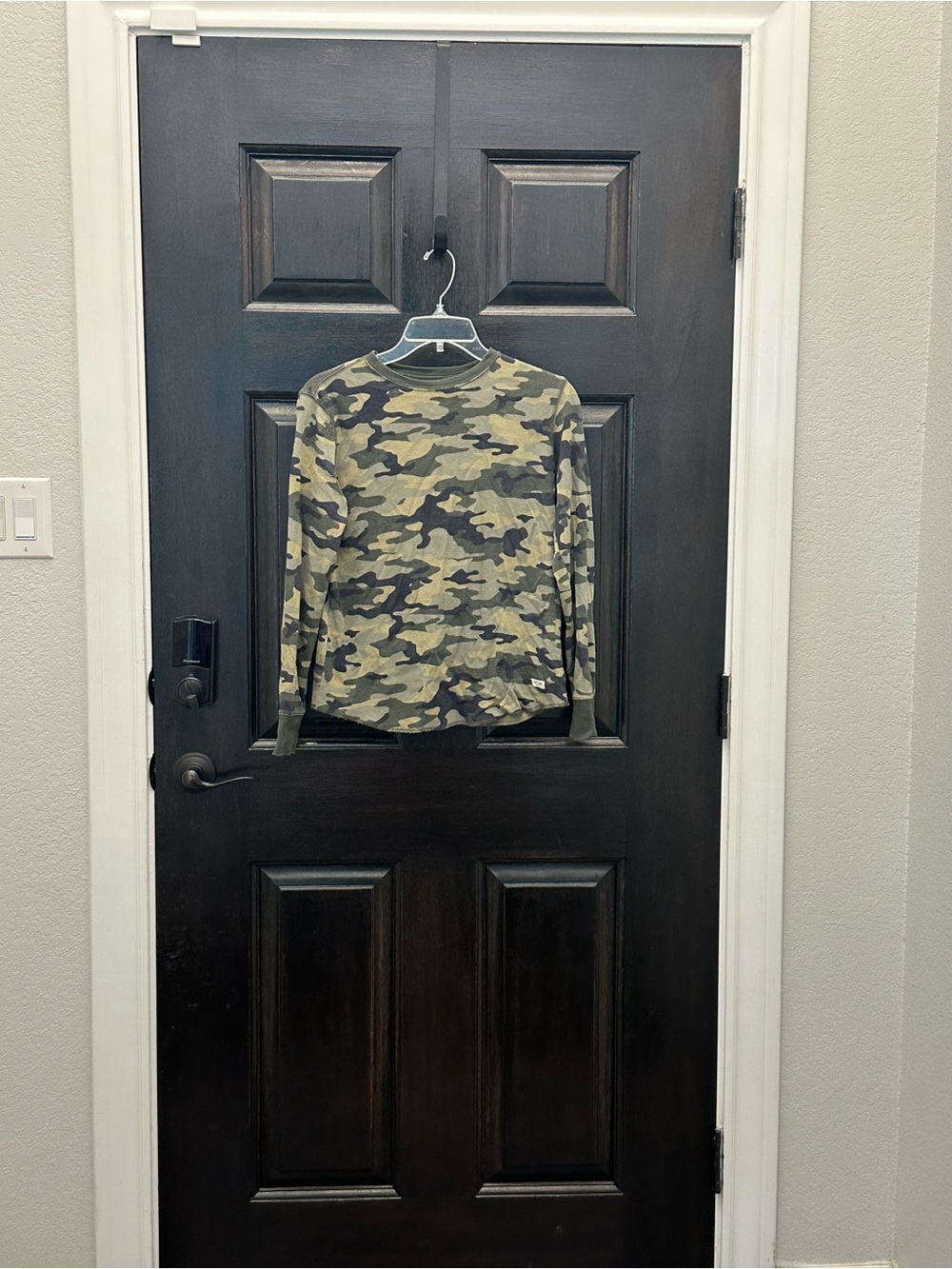 GAP Boys Olive Green Camo Long-Sleeve Tee Size XL